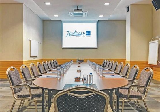 Çeşme’de denize sıfır 5 yıldızlı tatil deneyimi