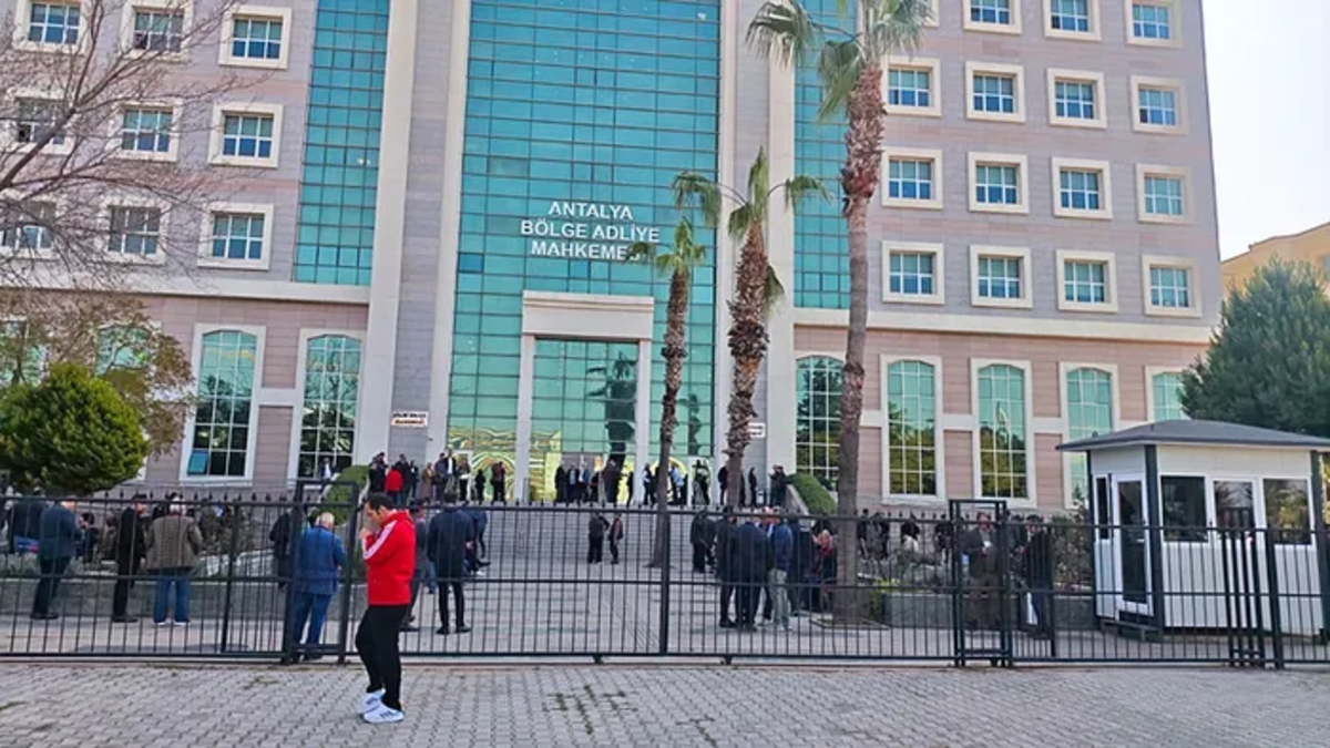 Antalya’daki rüşvet davasında çarpıcı ifadeler! Milyonlarca lirayı Böcek’in bilgisiyle verdim