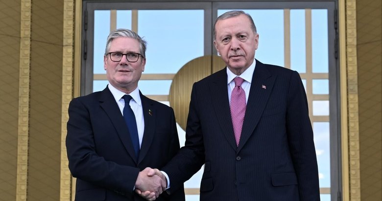 Başkan Recep Tayyip Erdoğan İngiltere Başbakanı Keir Starmer ile görüştü