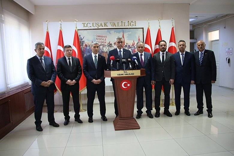 Sağlık Bakanı Memişoğlu, AK Parti Uşak İl Başkanlığı’nda konuştu