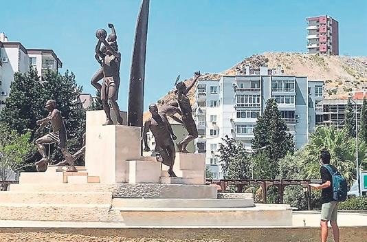 Soyer 3 yılı heba etti İzmirliler seyretti