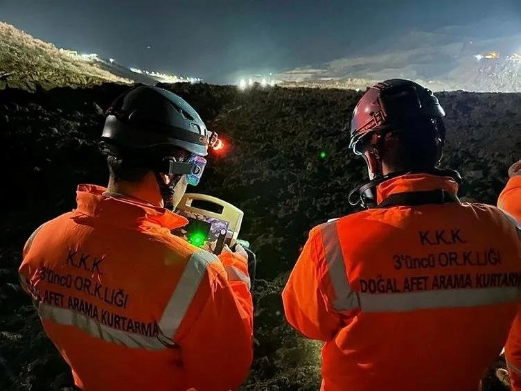 Erzincan’daki toprak kaymasında son durum! Yüzlerce personel 9 işçiyi kurtarmak için zamanla yarışıyor