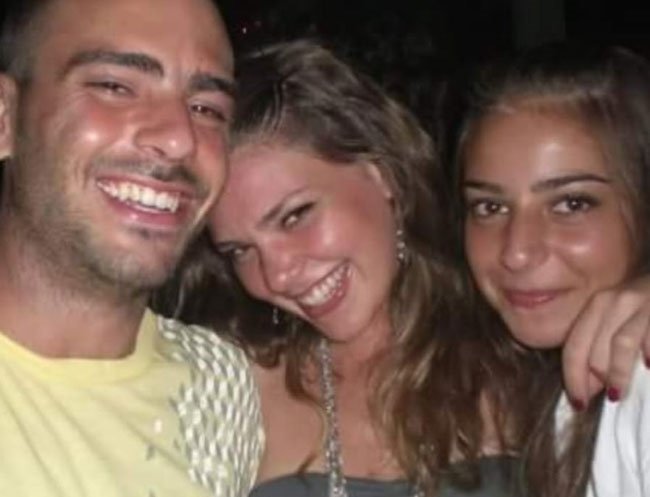 Pınar Altuğ’un kardeşini görenler hayrete düştü
