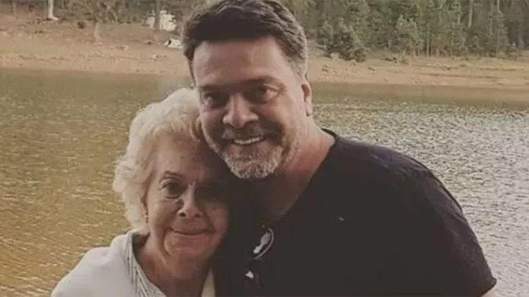 ’Annesi yoğun bakımda’ denmişti! Beyazıt Öztürk’ten açıklama geldi