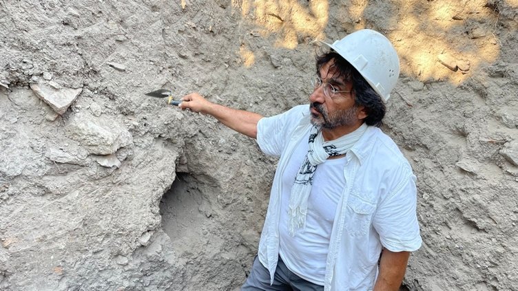 Çanakkale’de heyecanlandıran çalışma! 5 bin 500 yıllık höyüğe yaklaşıldı