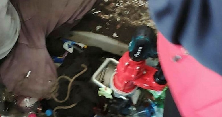 İzmir’de bacağı çöp öğütücü makineye sıkışan kişi için ekipler seferber oldu