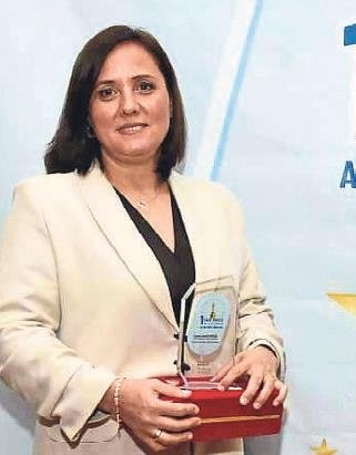 İzmir’in Şoför Nebahat’i