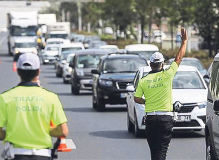 trafigi-tehlikeye-sokanlara-90-bin-tl-ceza-geliyor-1768506712650.png