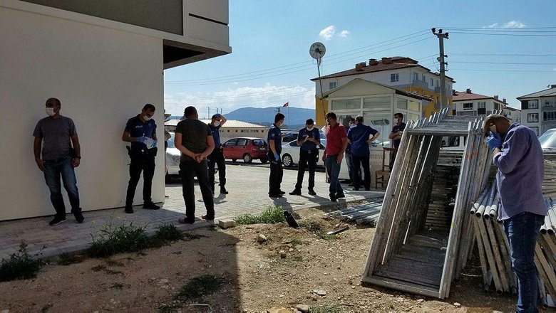 İşe gitmeyince şüphelendiler! Yatağının yanında 2 şırınga...