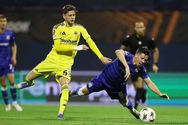 fenerbahce-tatsiz-basladi-dinamo-zagrebe-maglup-oldu-1758748873803.jpeg