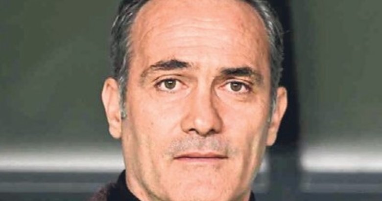 Menemen FK’da Kısa gitti, Biçer geldi