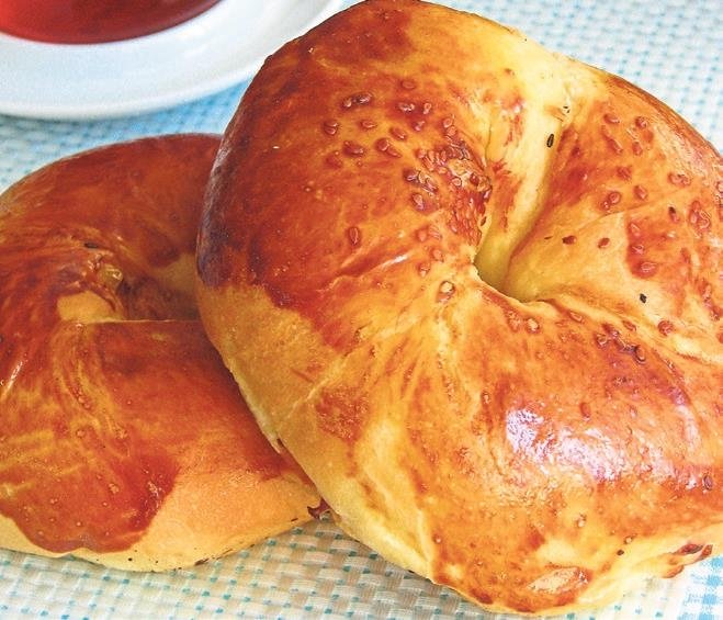 Hızlı kahvaltının adı Poğaça, simit, açma