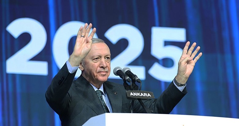 AK Parti MKYK yeni dönemin ilk toplantısını yaptı