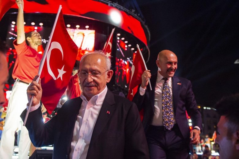 CHP’li İzmir Büyükşehir Belediye Başkanı Tunç Soyer’den skandal açıklamalar: Osmanlı’yı hain ilan etti