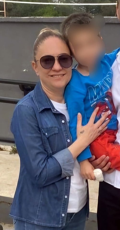 Kocasının katlettiği Senem’in cenazesini kadınlar taşıdı