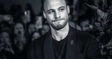 Yakışıklı oyuncu Kerem Bürsin öyle bir fotoğraf paylaştı ki...