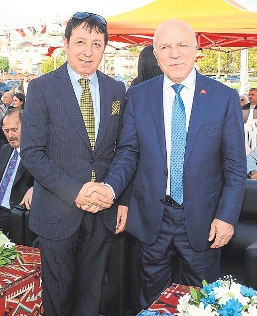 İzmir’de Coşkun Sabah ve Bengü rüzgarı