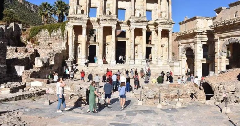 Bayramda Efes Antik Kenti’ni 129 bin kişi ziyaret etti