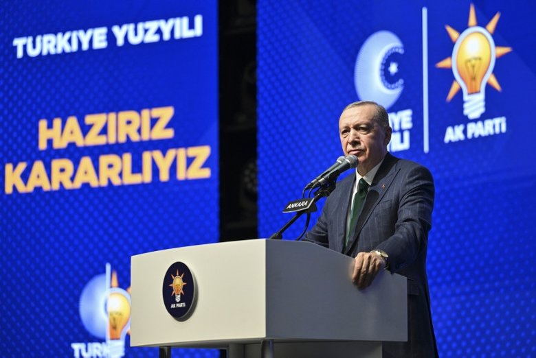 Başkan Erdoğan, İstanbul ilçelerinin AK Parti belediye başkan adaylarını açıkladı