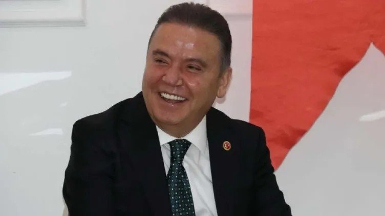muhittin-bocekin-oglundan-soke-eden-itiraf-adaylik-icin-veli-agbabaya-1-milyon-euro-verdim-1778249397462.jpeg