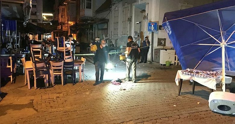 İzmir’de olaylı gece! Eğlence mekanı çıkışı silahlı kavga