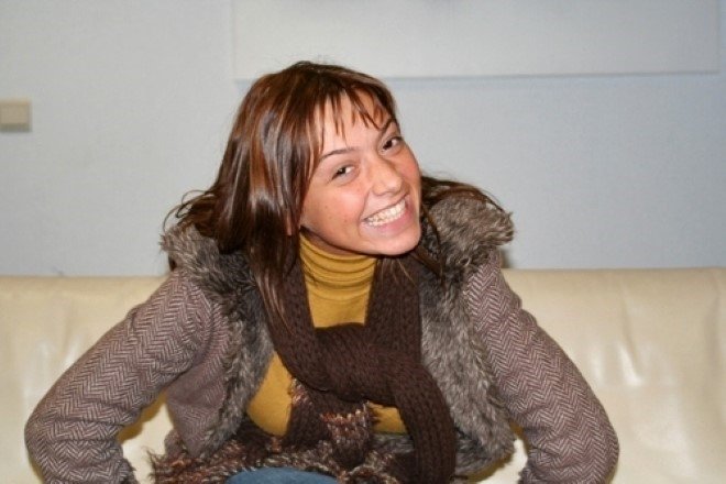 hadise saskina cevirdi estetiksiz ve makyajsiz halini gorenler taniyamiyor