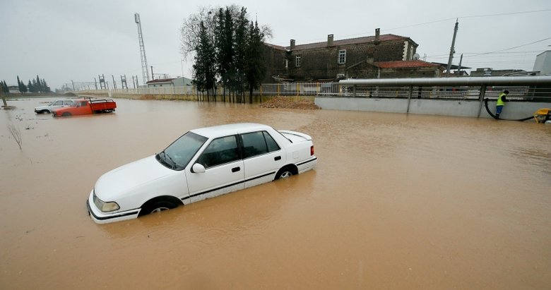 İzmir’de yağmur ne zaman dinecek? İzmir’de pazar günü hava nasıl olacak?