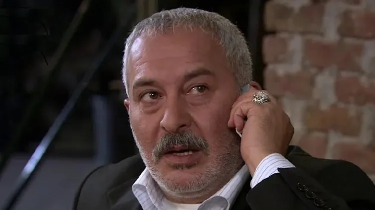 Ali Sürmeli annesine veda etti