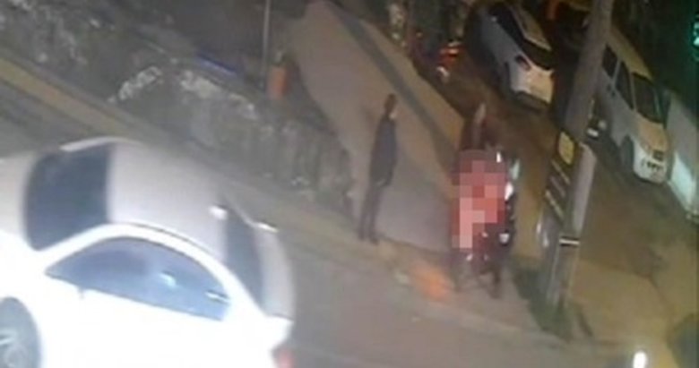 İzmir’de bir garip olay! Motokuryeleri sevmediği için yumruk attı