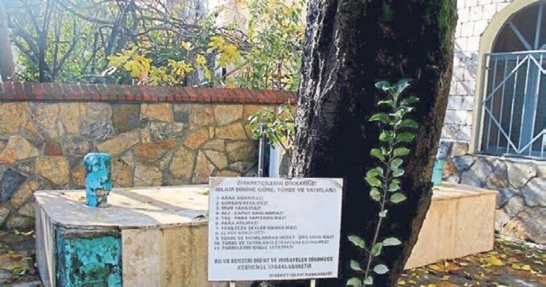 Eşref Rumi Türbesi