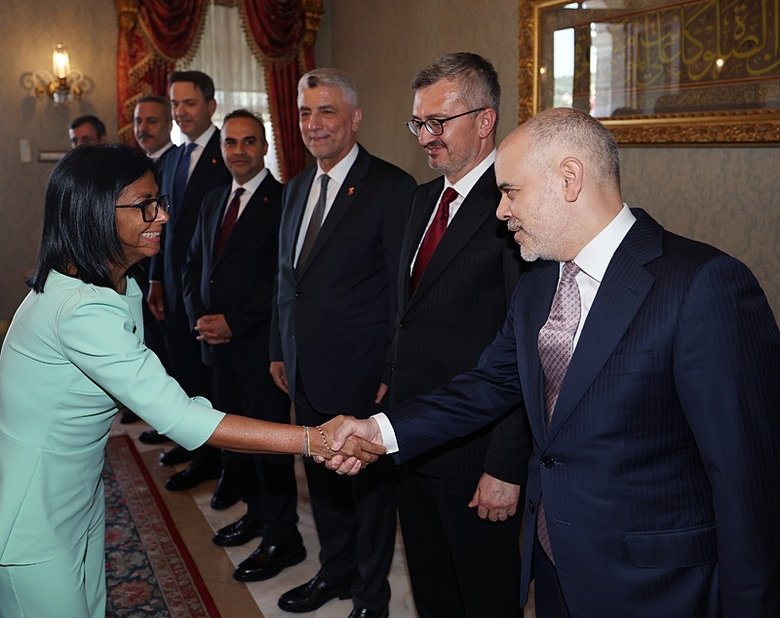 baskan-erdogan-rodriguez-ile-gorustu-1780930565836.jpeg