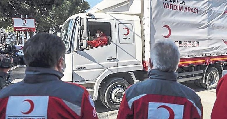 Türk Kızılayı her an depremzedelerin yanında