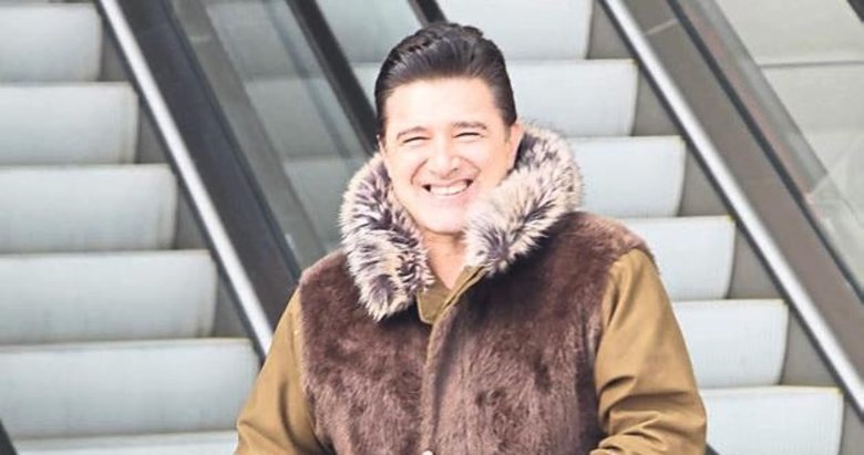 Dostlarıyla bir araya geldi