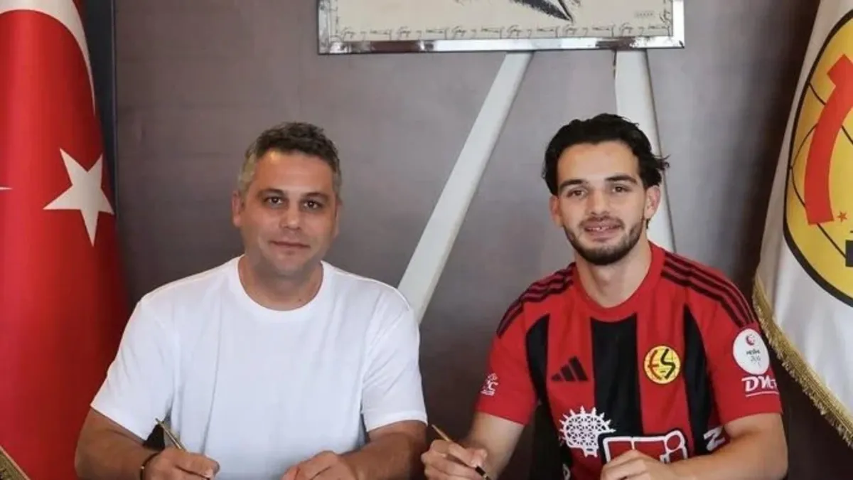 Altay’dan ayrılan Emre imzayı attı