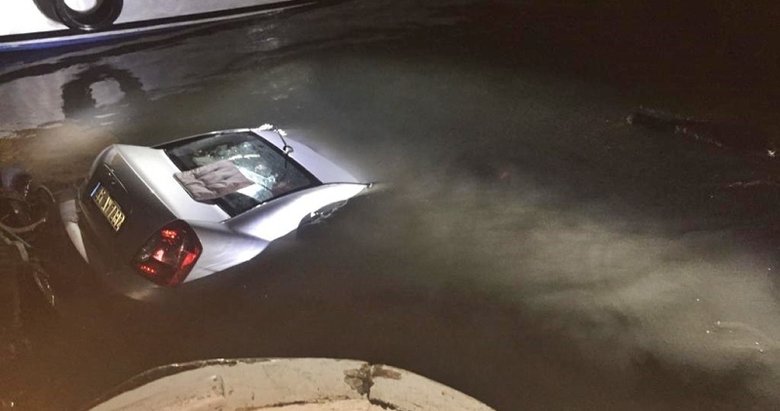 İzmir’de korkunç son! Otomobilini denize süren kişinin cansız bedenine ulaşıldı