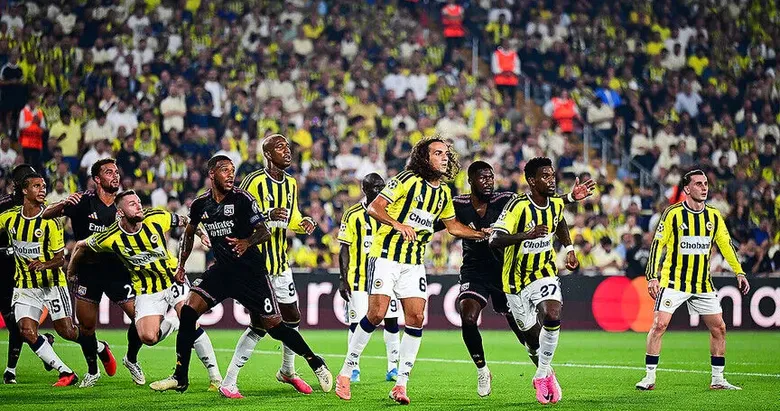 CANLI | Aston Villa - Fenerbahçe maçının ilk 11’leri belli oldu: Temsilcimiz Villa Park’ta sahne alıyor!