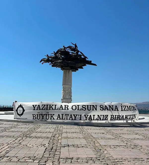 izmirin-dort-bir-yaninda-altay-pankarti-yaziklar-olsun-sana-izmir-buyuk-altayi-yalniz-biraktin-1785750654708.jpeg