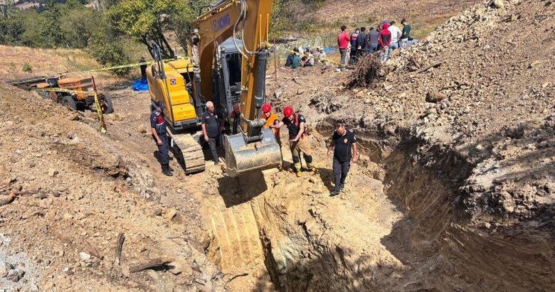 Manisa’da havuz kazısında toprak kaydı: 2 ölü