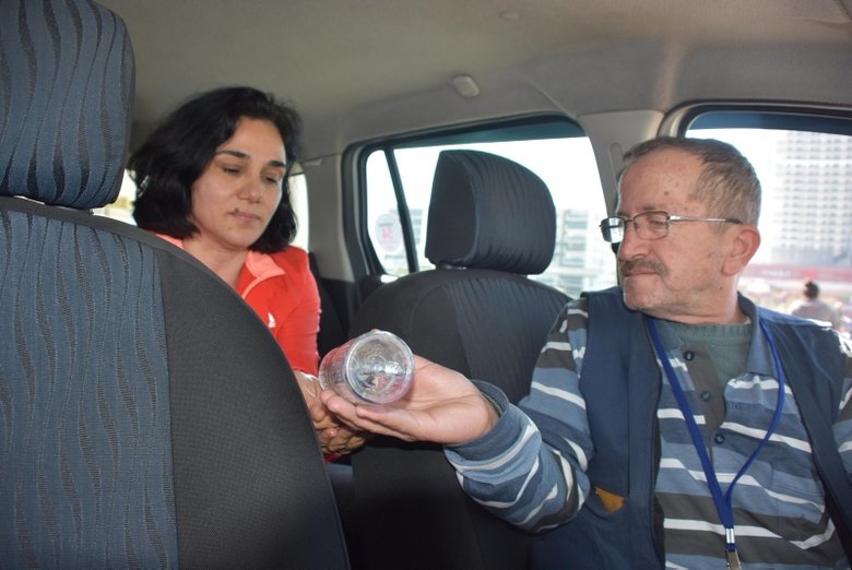 İzmir’deki taksilerde koronavirüs önlemi