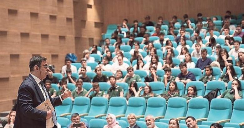 Buğday Tanesi filmi İzmir’de öğrencilerle konuşuldu