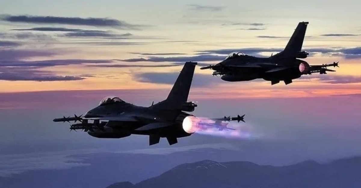 Rusya’da Su-30 savaş uçağı düştü: 2 ölü