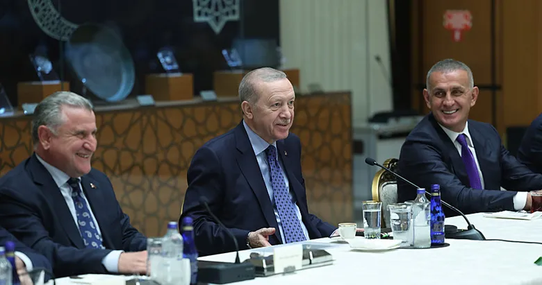 Başkan Erdoğan’dan Süper Lig’in yeni ekiplerine özel kabul: Külliye’de buluştular