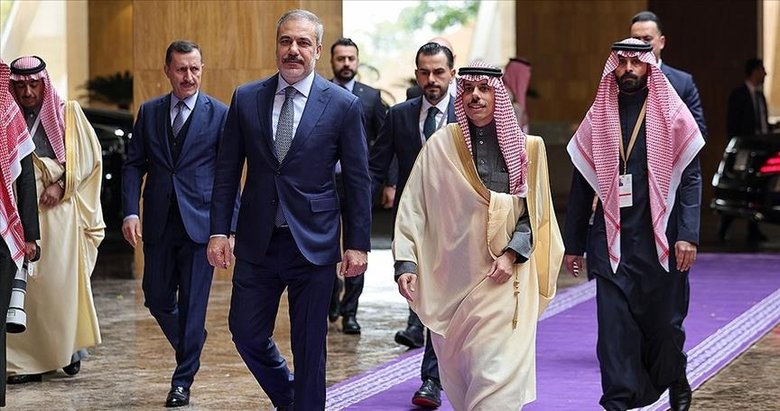 Bakan Fidan’dan Suriye mesajı: Üzerimize düşeni yapmaya hazırız