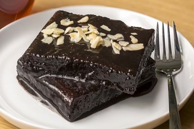 Pratik hazırlanan lezzetli mi lezzetli ıslak kek tarifi!