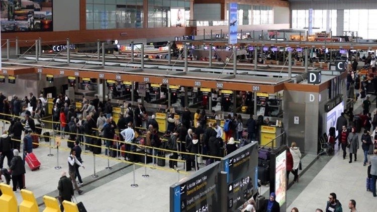 sabiha-gokcen-havalimani-11-ayda-44-milyona-hizmet-verdi-1765361320904.jpeg