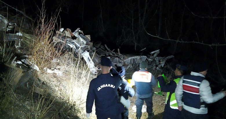 Malatya’da kayısı yüklü kamyon şarampole devrildi: 7 ölü