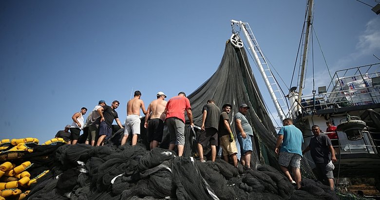 Balıkçılar ’Vira bismillah’ diyerek denize açıldı