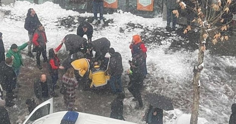 Çatıdan üzerine kar kütlesi düşmüştü: 55 yaşındaki kadın hayatını kaybetti