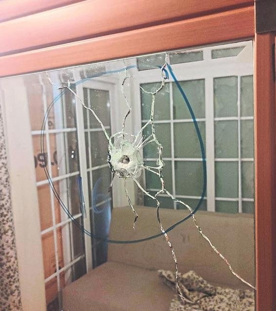 Çatışmanın izleri o otelde duruyor