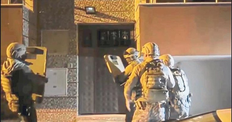 İzmir merkezli Kafes 18 operasyonu